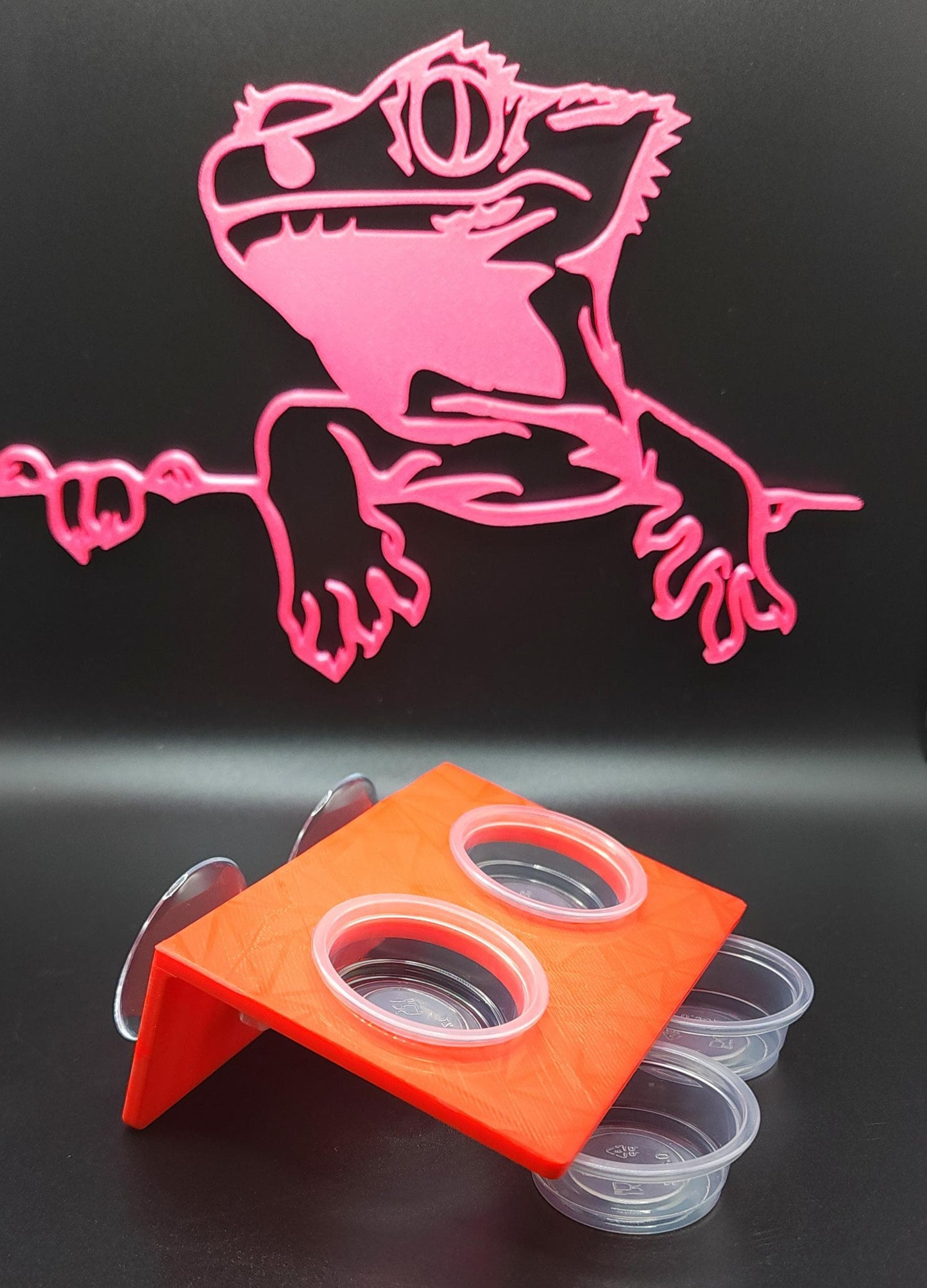 3D Printed Gecko Feeding Ledge: Dual Suction Cup Reptile Feeder with 4 cups