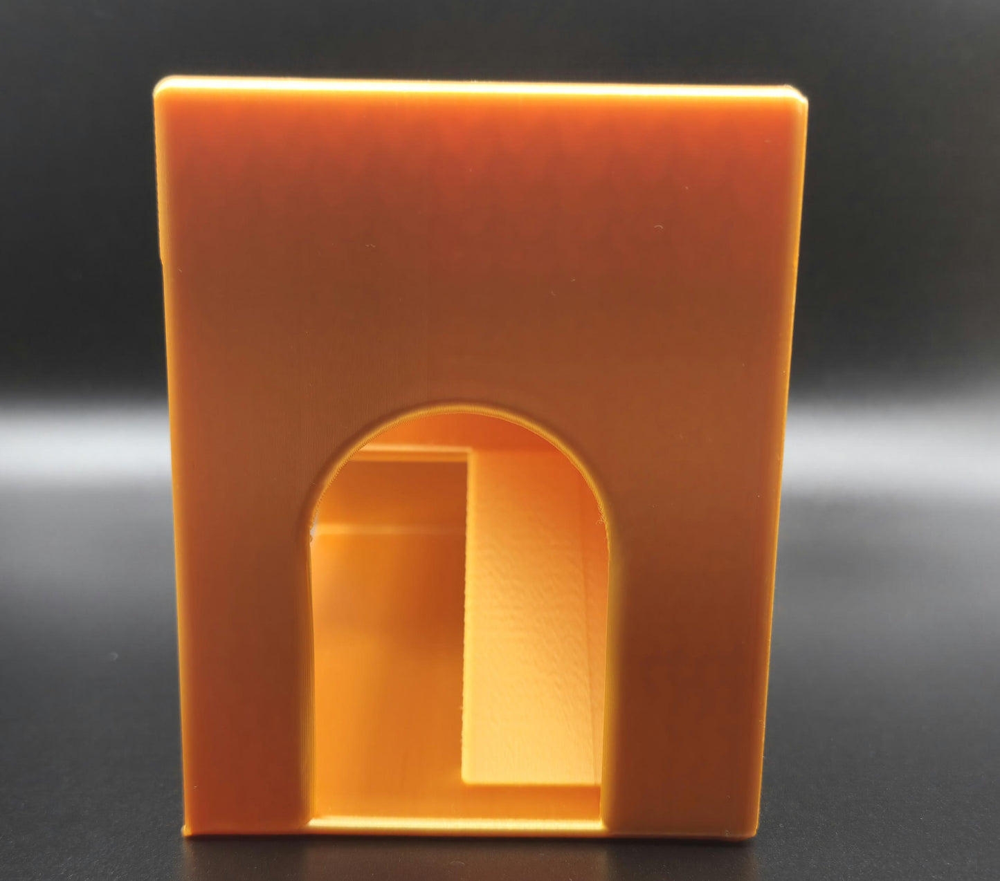 Reptile Food Bowl Hide: Non-Spill Gecko Feeder with Suction Cups