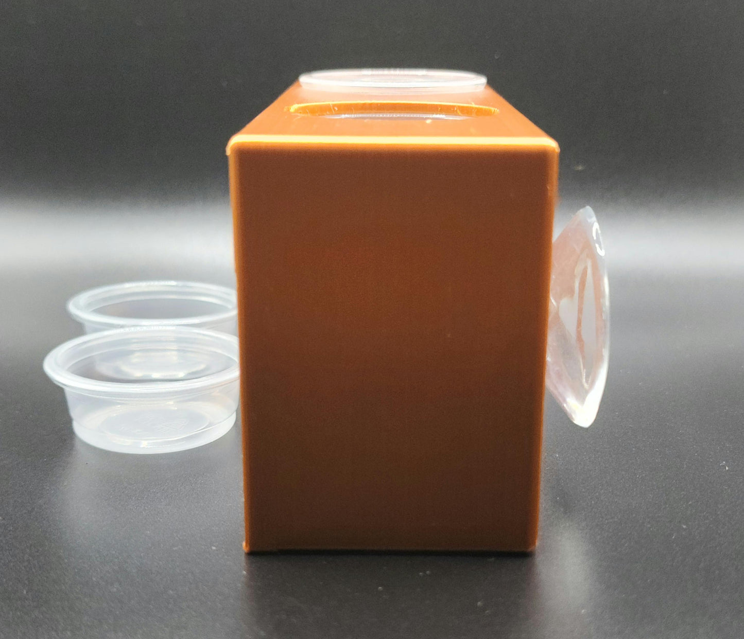 NON Spill Reptile Food Bowl Hide with Suction cups and 4 1/2 oz bowls