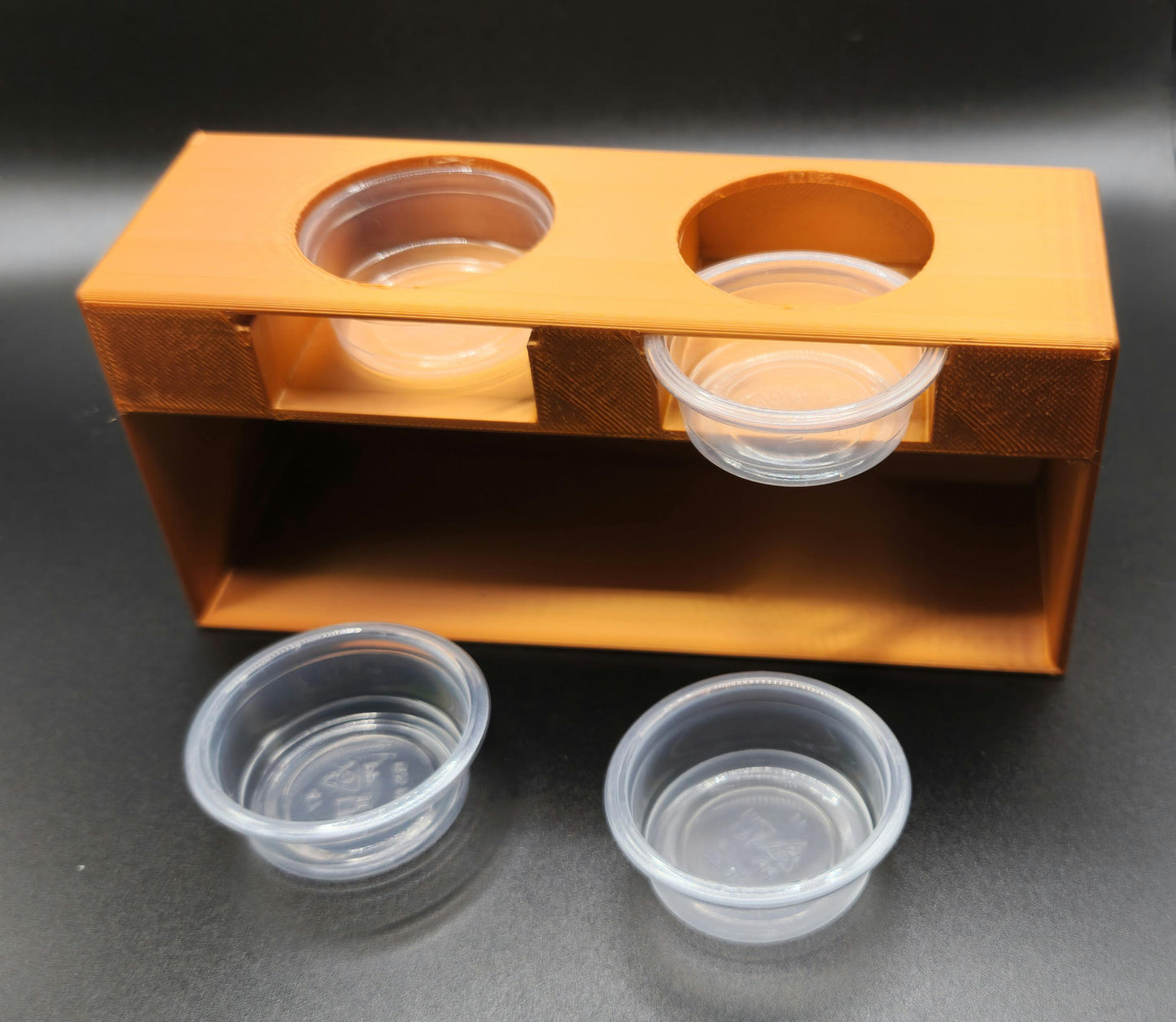 NON Spill Reptile Food Bowl Hide with Suction cups and 4 1/2 oz bowls